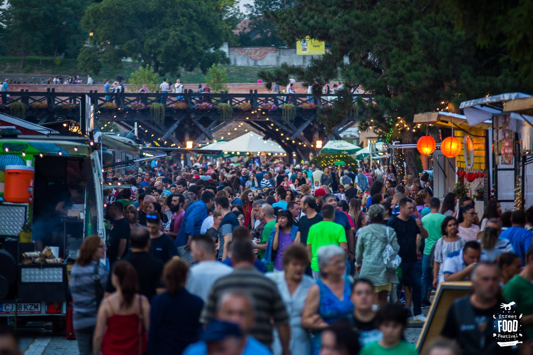 Street FOOD pe Barbu Văcărescu